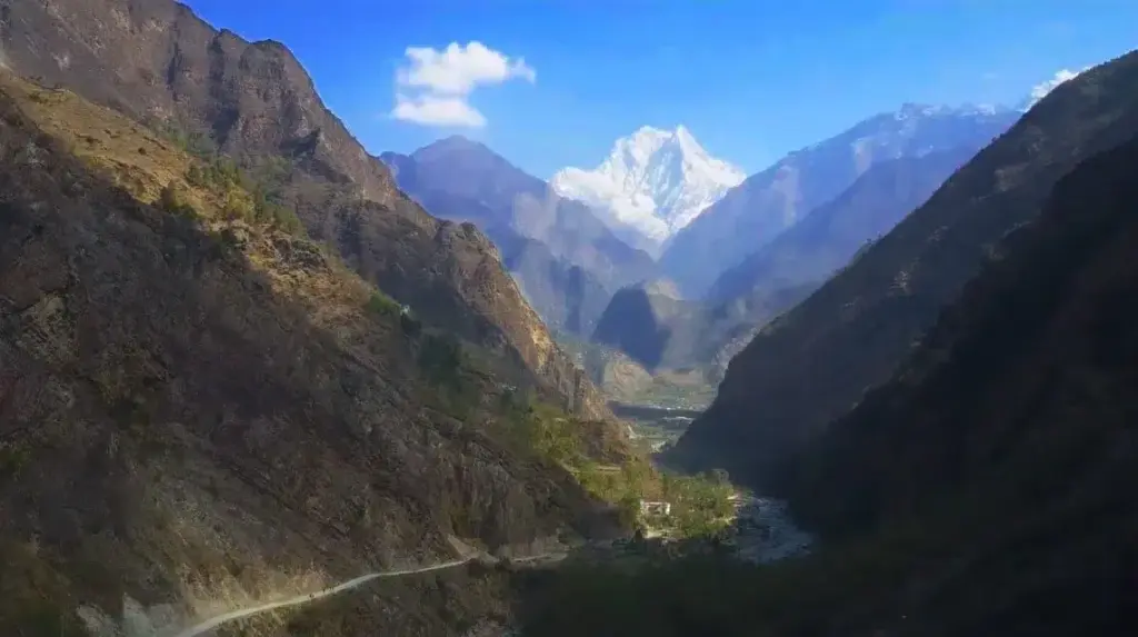 Kali Gandaki Gorge with the Mountain view