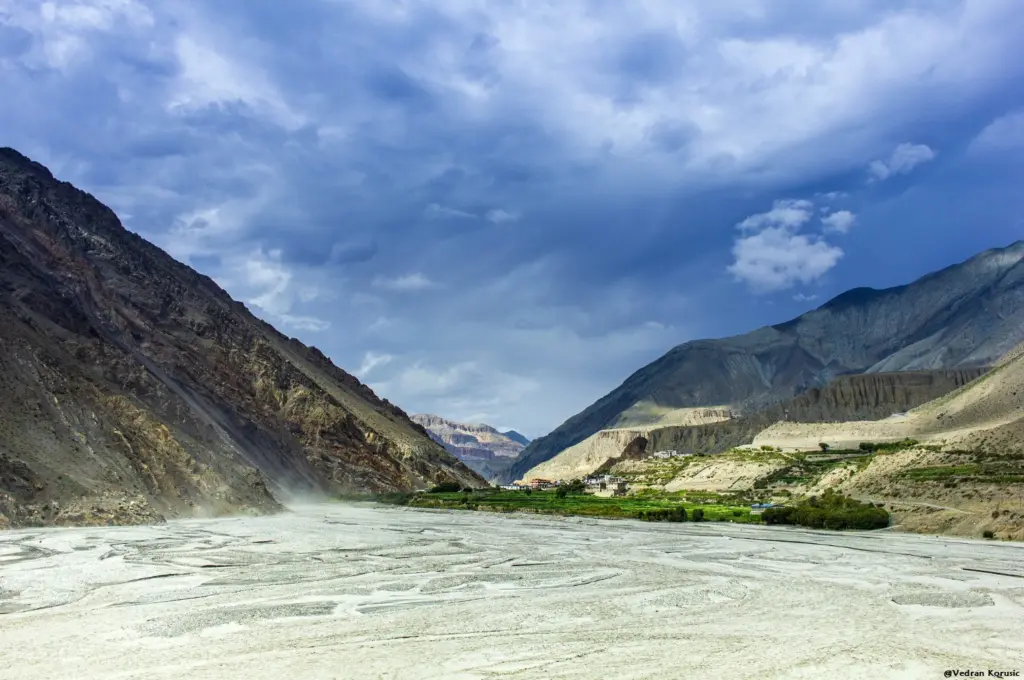 Kali Gandaki River Nepal - Deepest gorge in the world 